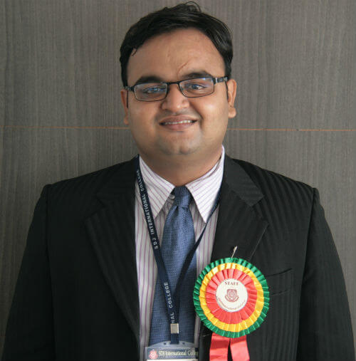DR. CHINMAY MODI